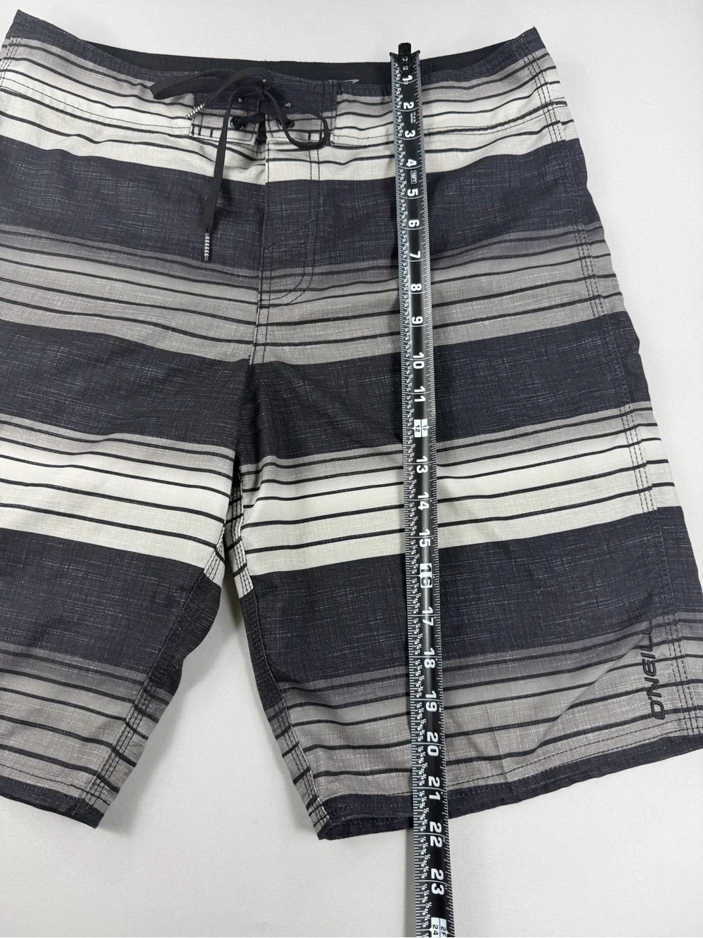 O’Neill Men’s 32 Striped Board Shorts Black Gray White Surf Swim Trunks